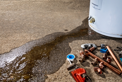 Plumber in Glendale: When to Repair vs Replace Your Water Heater