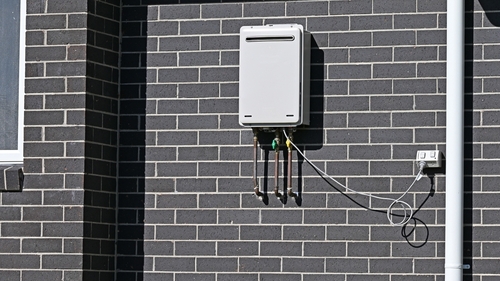 Why Glendale Homeowners Are Switching to Tankless Water Heaters