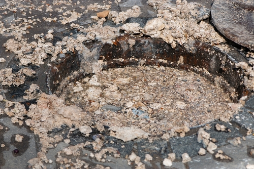 How a Plumber Unclogs a Main Sewer Line in Los Angeles
